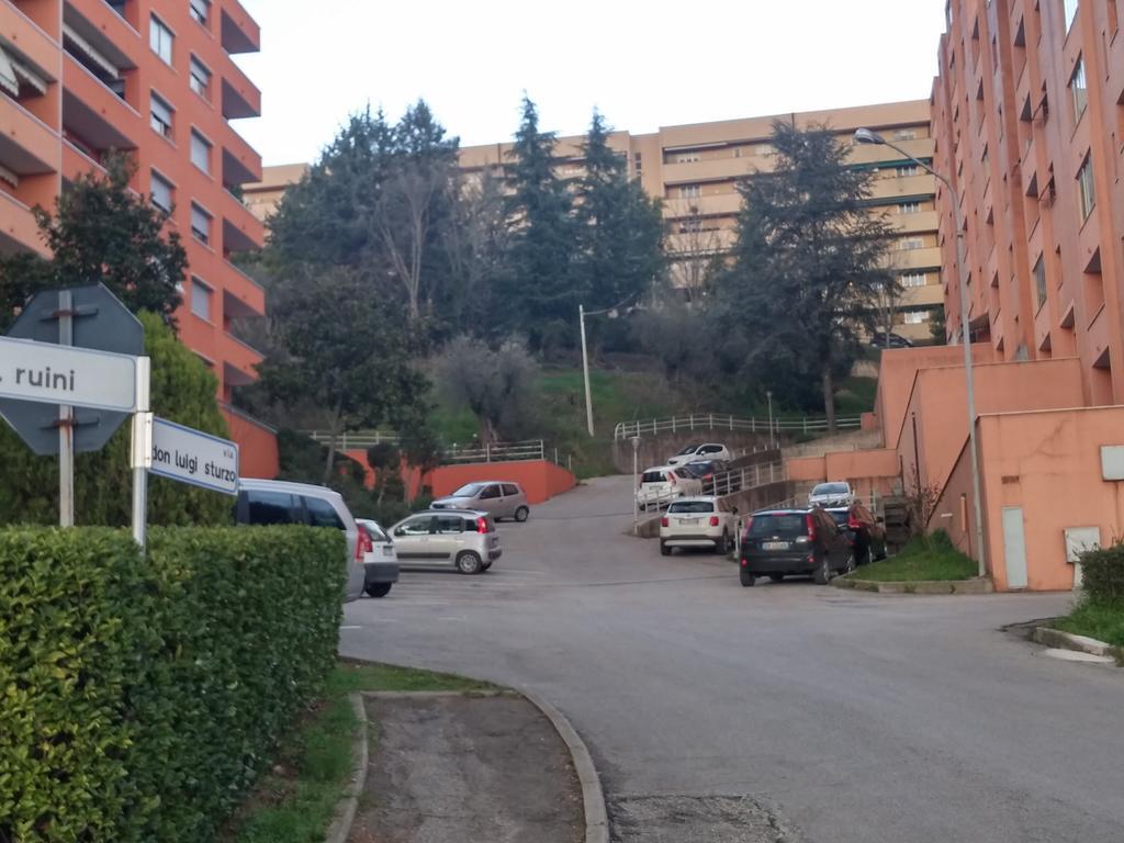 بيرودجا Accogliente E Ospitale B&B المظهر الخارجي الصورة