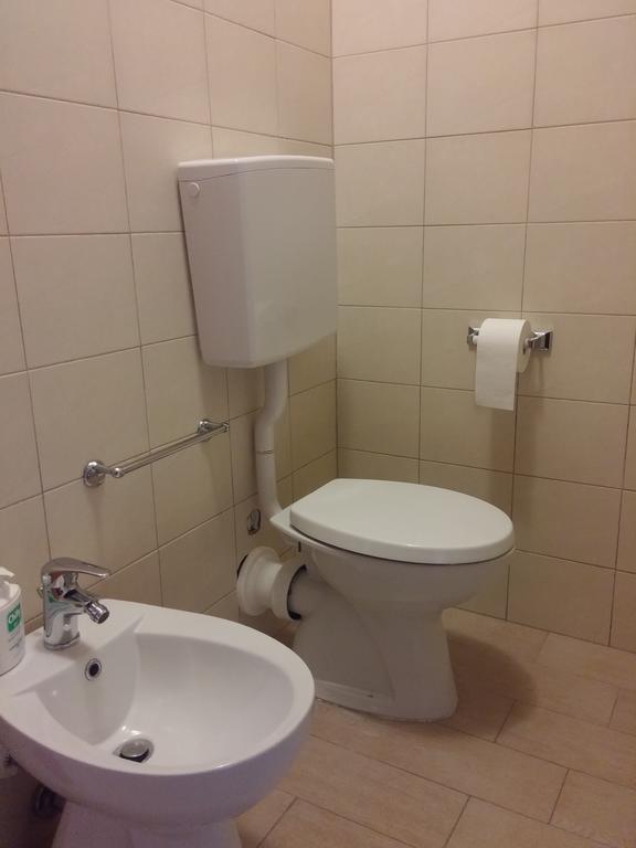 بيرودجا Accogliente E Ospitale B&B المظهر الخارجي الصورة